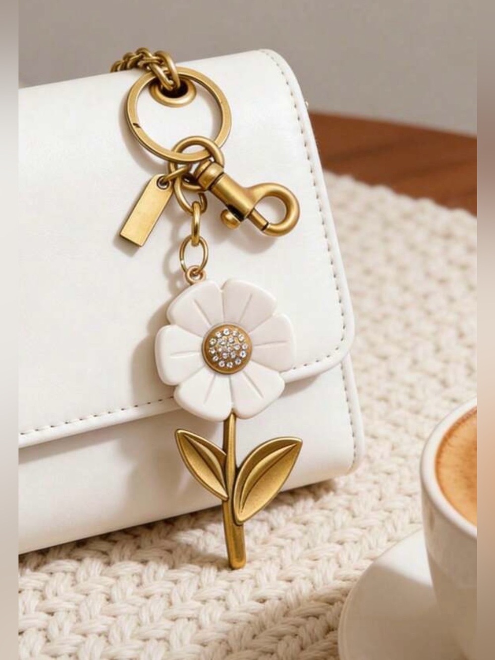 NWT Pretty Daisy Bag Charm | Keychain | Gold-Toned Metal & White Resin Daisy